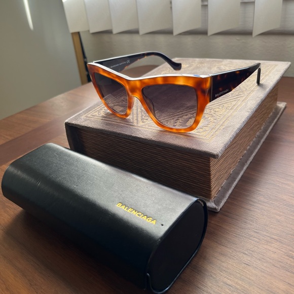 Balenciaga sunglasses - Picture 2 of 9